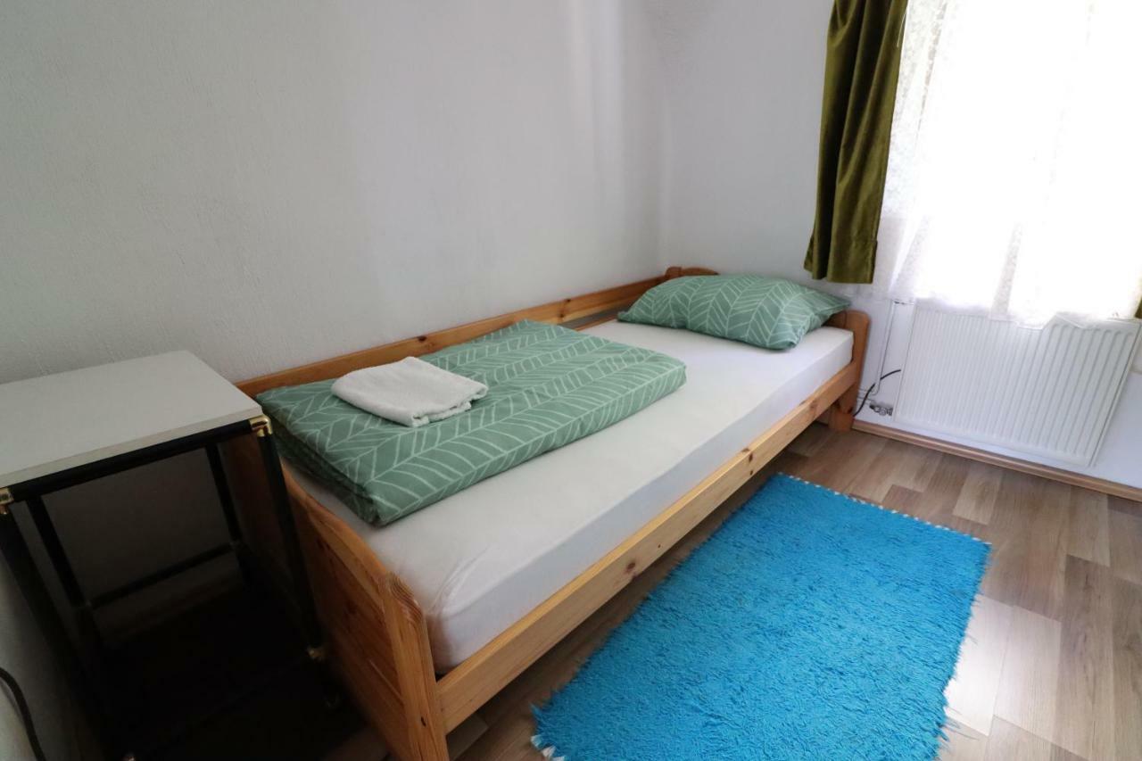 Guesthouse Veles Slovenska Bistrica Exterior photo